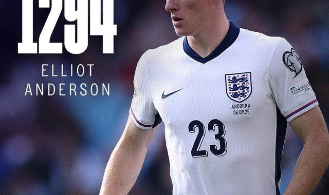 迎首秀，埃利奥特-安德森是第1294位代表英格兰队出场的球员