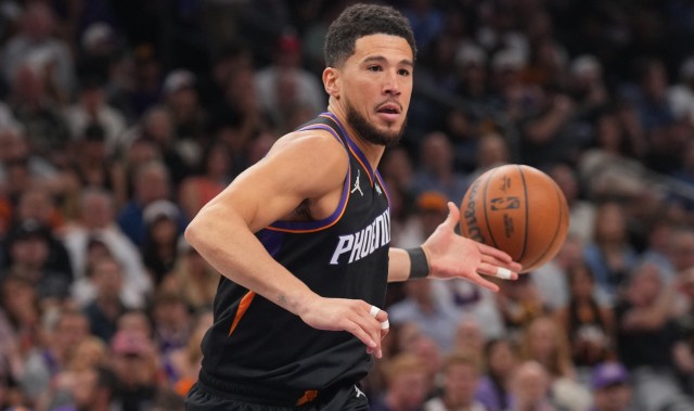 开云官网-尽力了！布克16中8空砍34分3板7助1断 罚球19中16