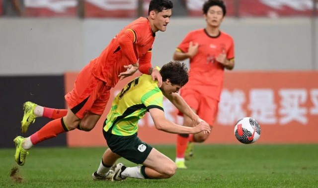 kaiyun-中超本周末开赛  28名新疆球员注册13支球队